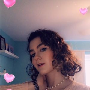 Meet your Posher, Nicole